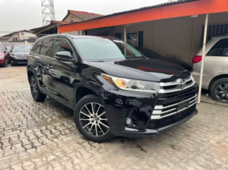Toyota Highlander   - 2018