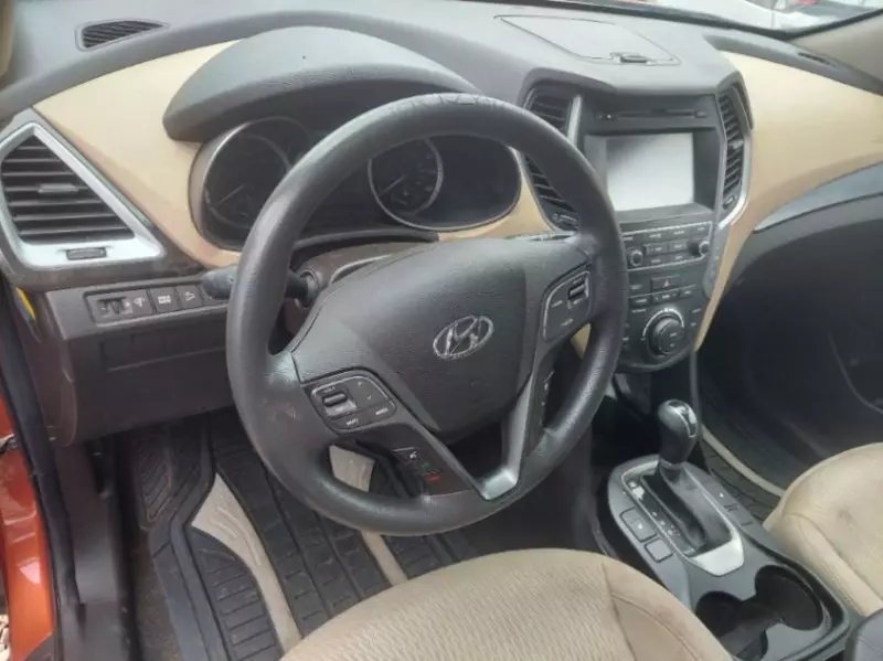 Hyundai Santa Fe   - 2017