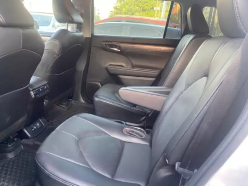 Toyota Highlander   - 2023
