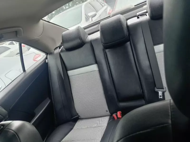 Toyota Camry - 2012