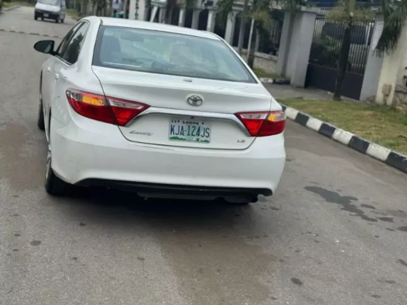 Toyota Camry   - 2016