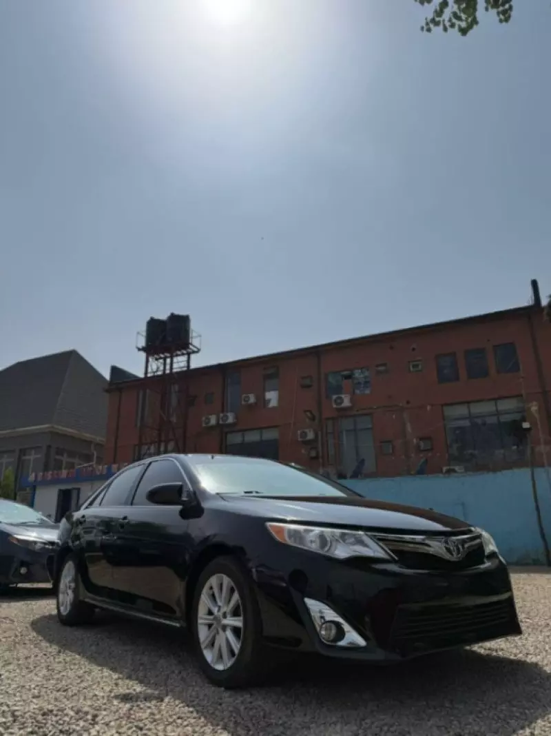 TOYOTA Camry   - 2012