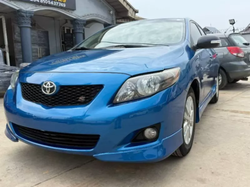 TOYOTA corolla   - 2009