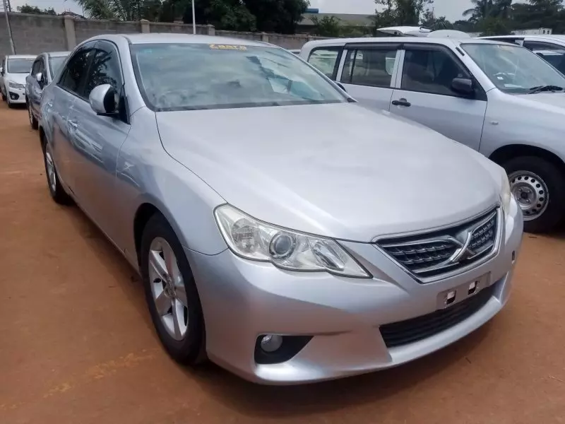 Toyota Mark X   - 2013