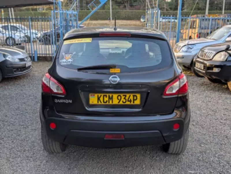 Nissan Qashqai   - 2010