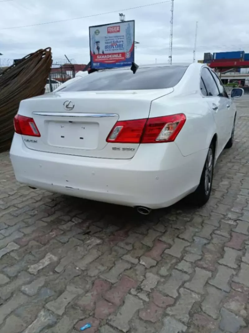 Lexus ES   - 2008