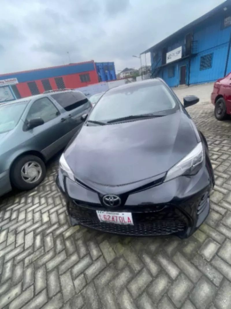 TOYOTA Corolla   - 2018