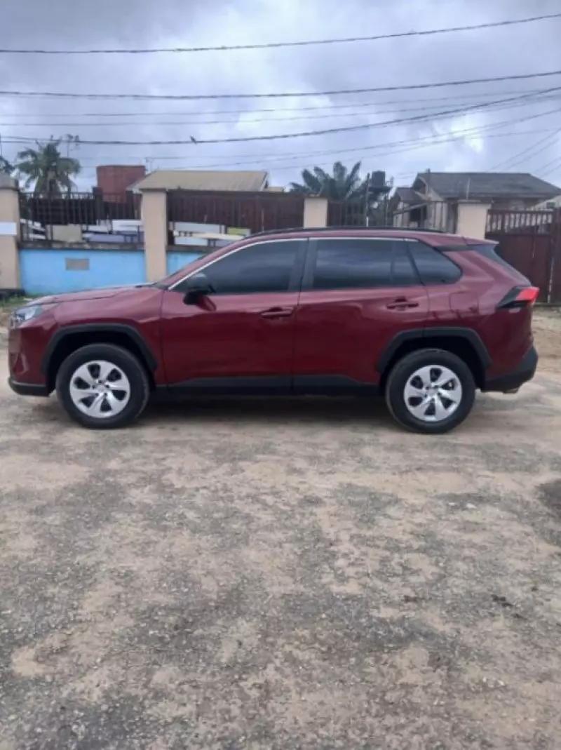 TOYOTA RAV 4   - 2021
