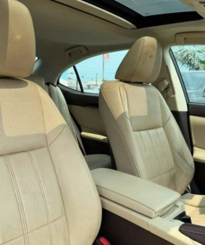 Lexus ES 350   - 2016