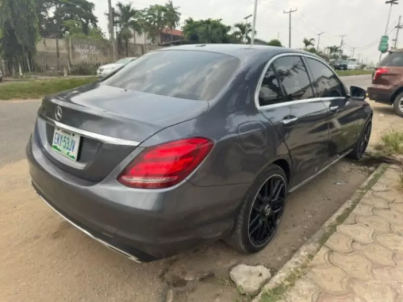 Mercedes-Benz C 300   - 2015
