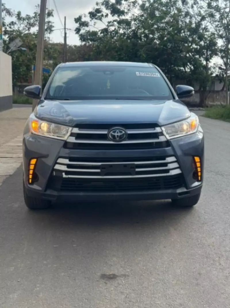 Toyota Highlander   - 2009