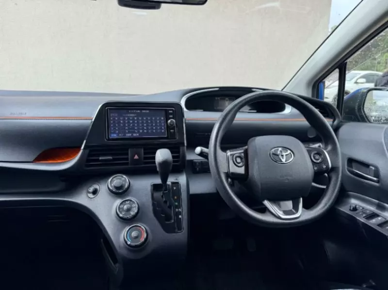 Toyota Sienta   - 2018