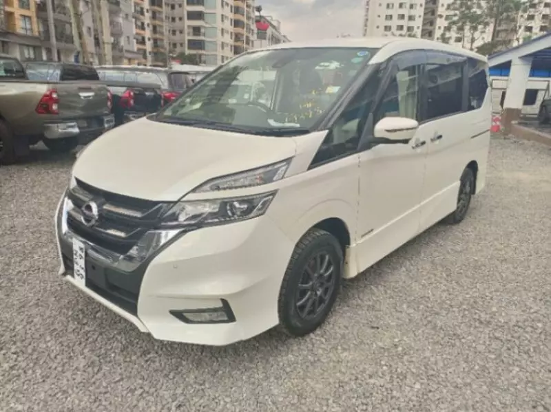 Nissan Serena   - 2019