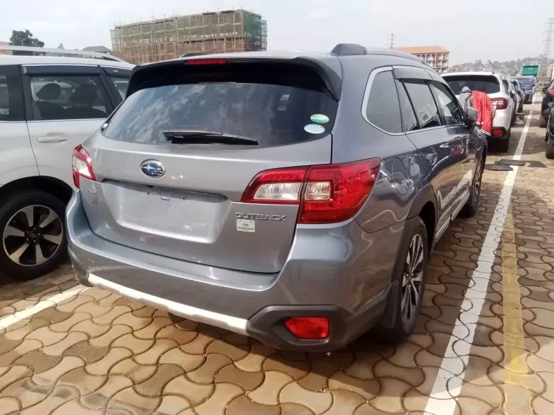 Subaru Outback   - 2014