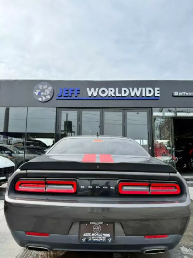 Dodge Challenger   - 2017