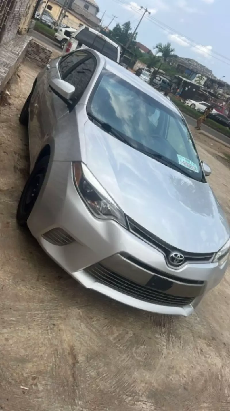 Toyota Corolla   - 2016