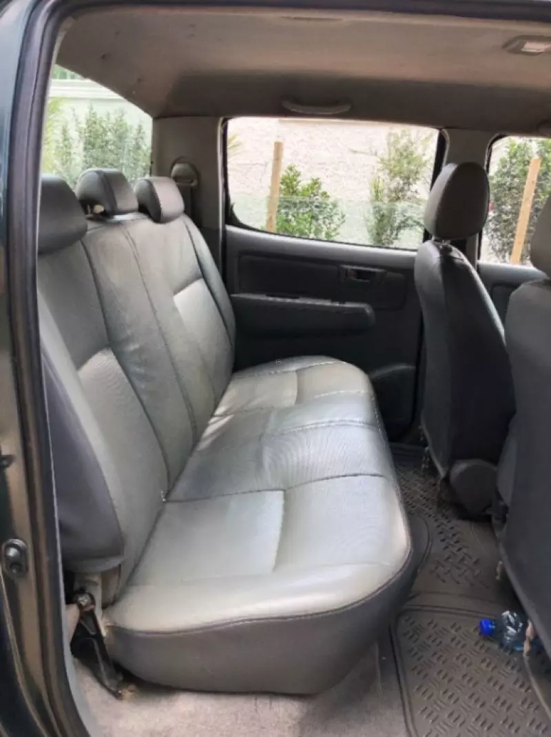Toyota Hilux   - 2005