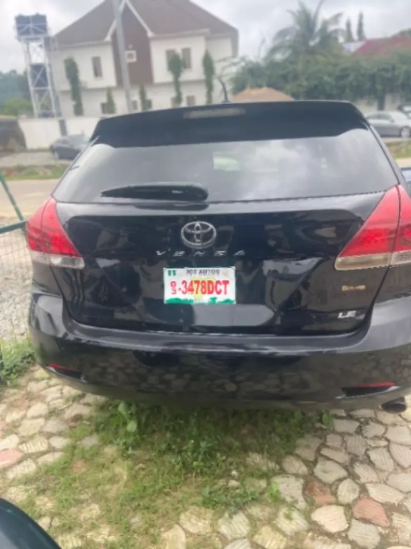 Toyota Venza   - 2015