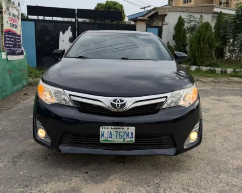 Toyota Camry   - 2012