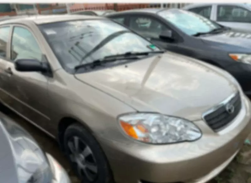 Toyota Corolla   - 2006