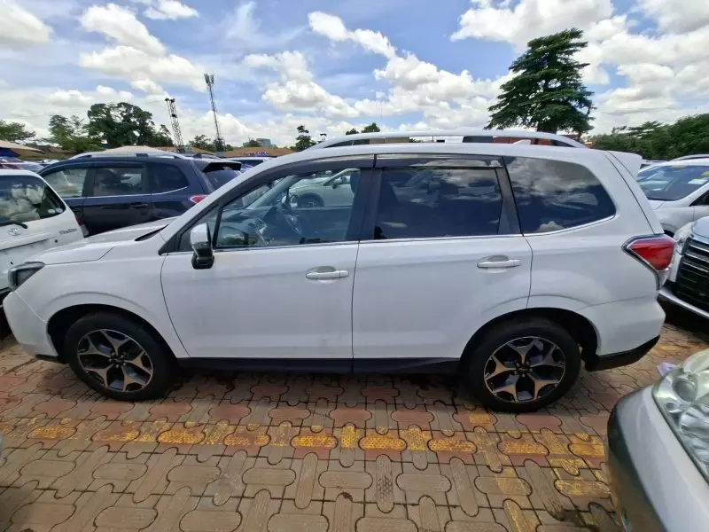 Subaru Forester   - 2017