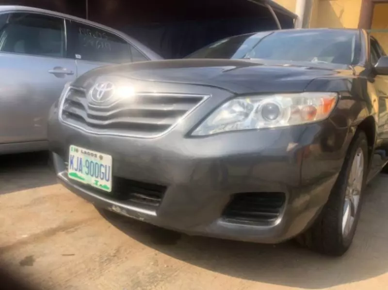 TOYOTA Camry - 2011
