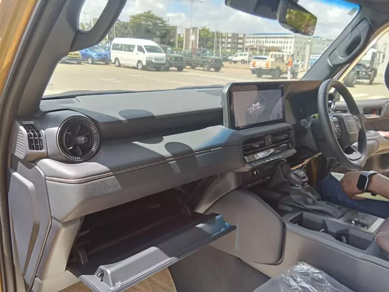 Toyota Landcruiser Prado - 2024