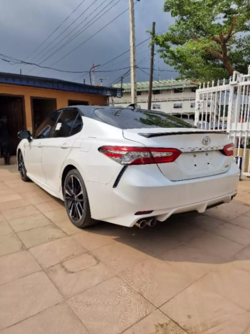 Toyota Camry   - 2019