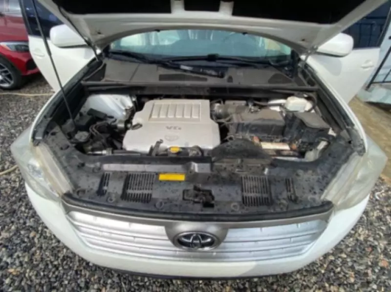 Toyota Highlander   - 2012