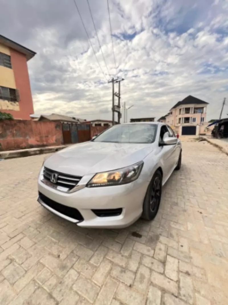 Honda Accord   - 2013