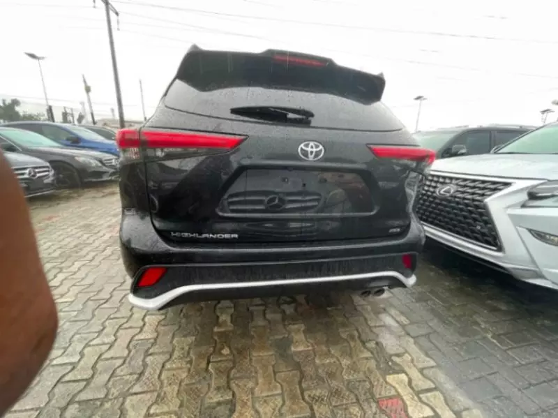 TOYOTA Highlander   - 2021