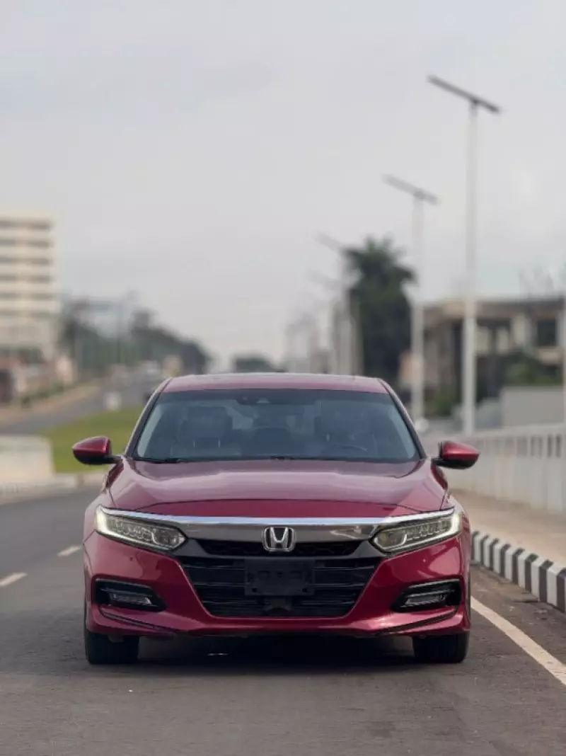 Honda Accord   - 2018