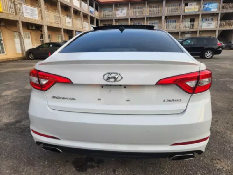 Hyundai Sonata   - 2016