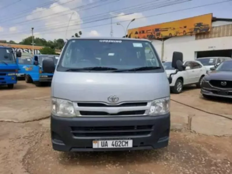 Toyota Hiace   - 2016