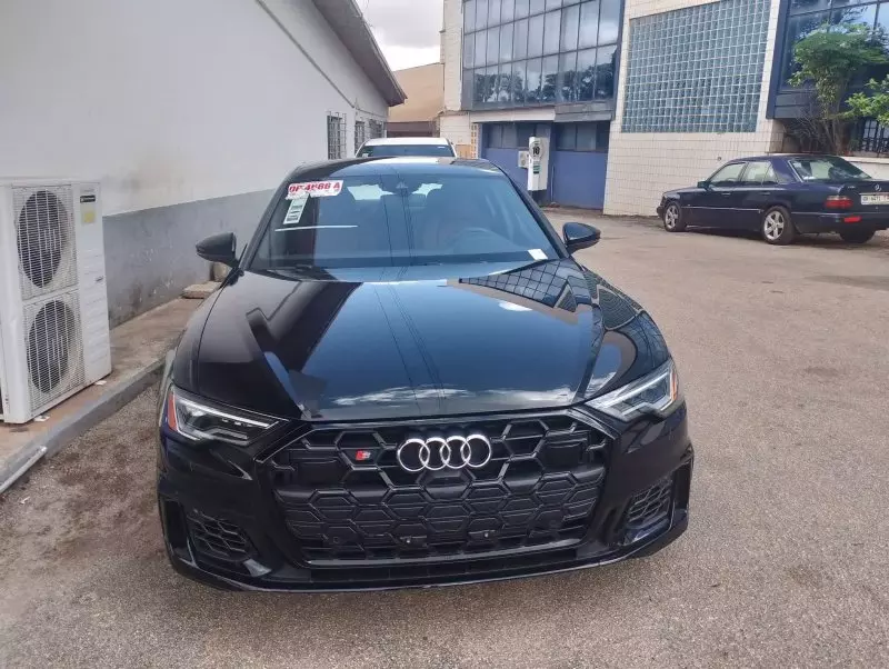 Audi S6   - 2025