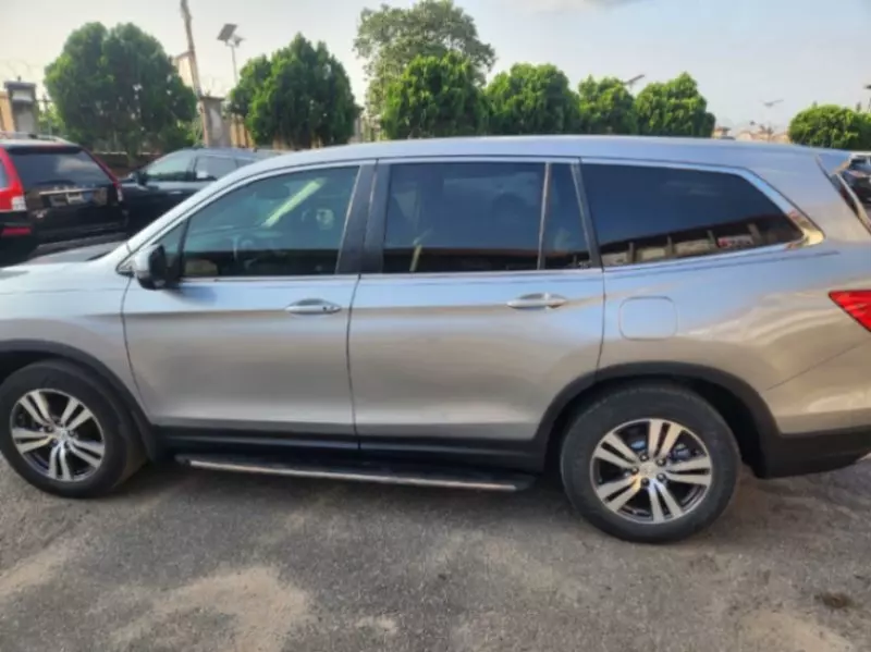 Honda Pilot   - 2017