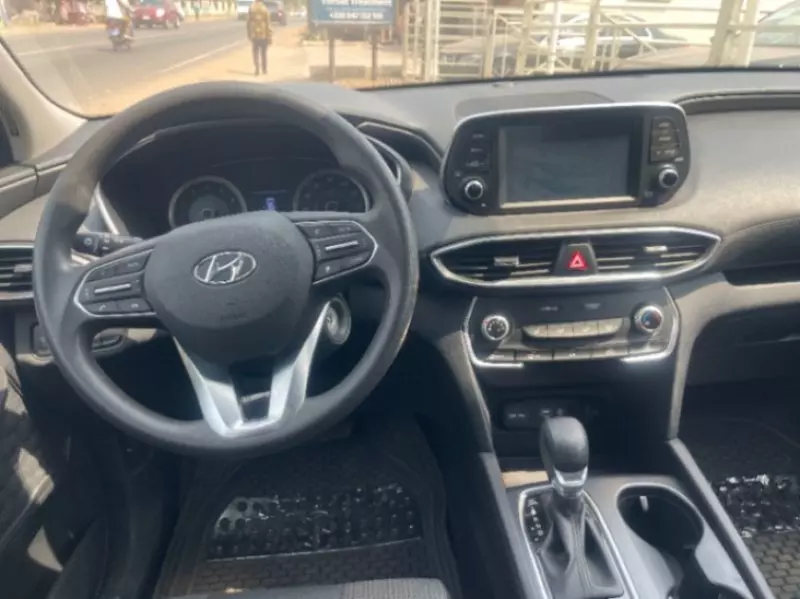 Hyundai Santa Fe   - 2020
