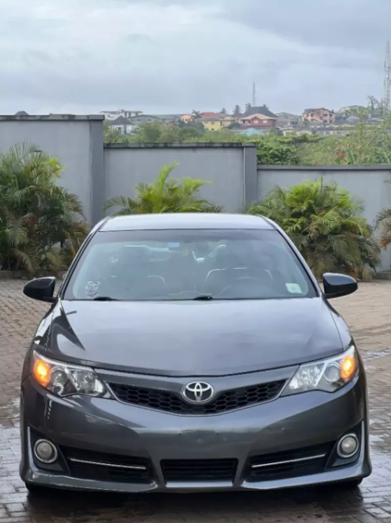 TOYOTA Camry   - 2014