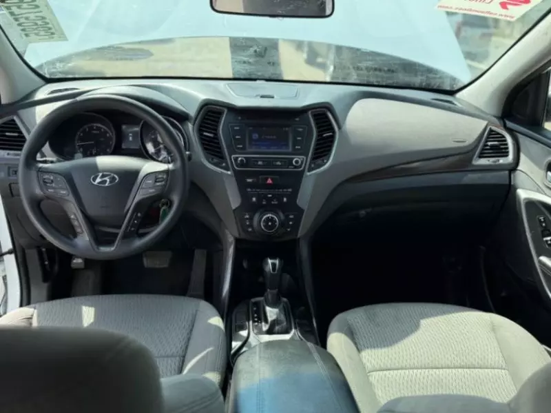 Hyundai Santa Fe   - 2017