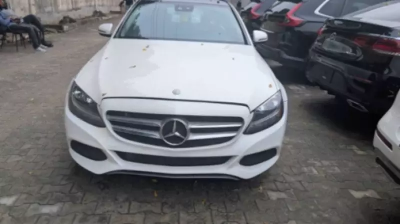 Mercedes-Benz C 300   - 2016