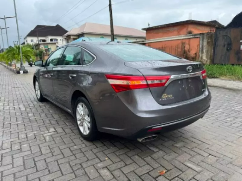 TOYOTA Avalon   - 2016