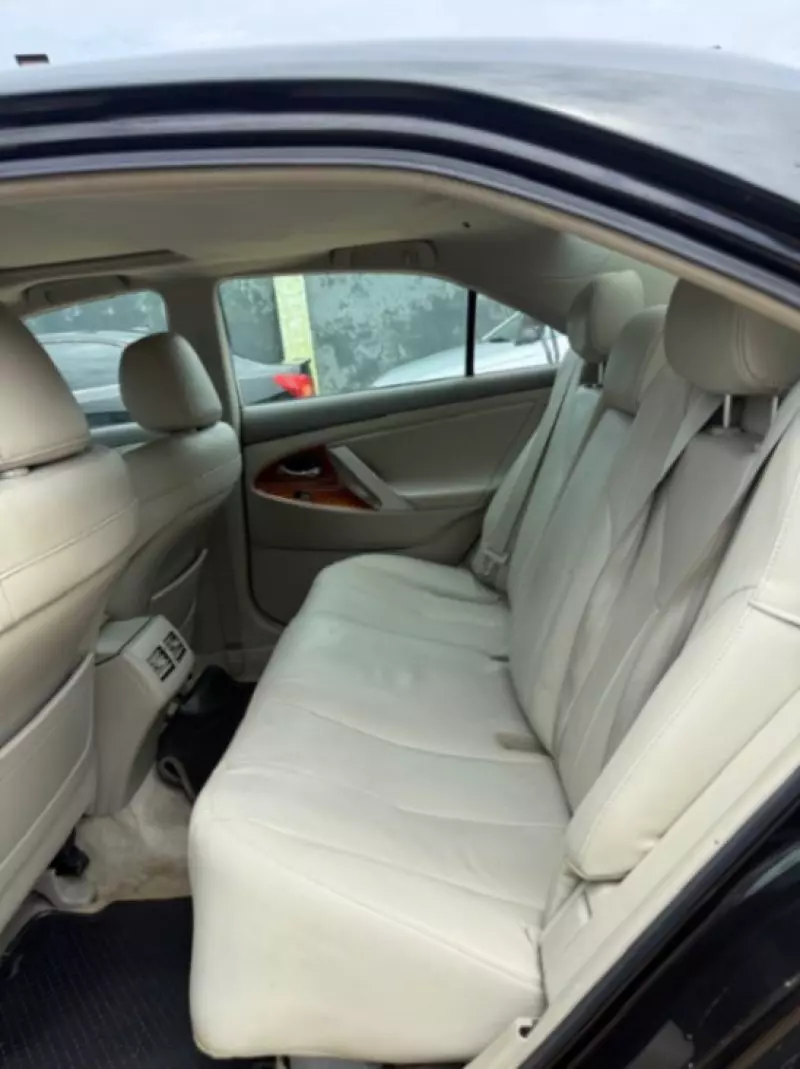 TOYOTA Camry   - 2010