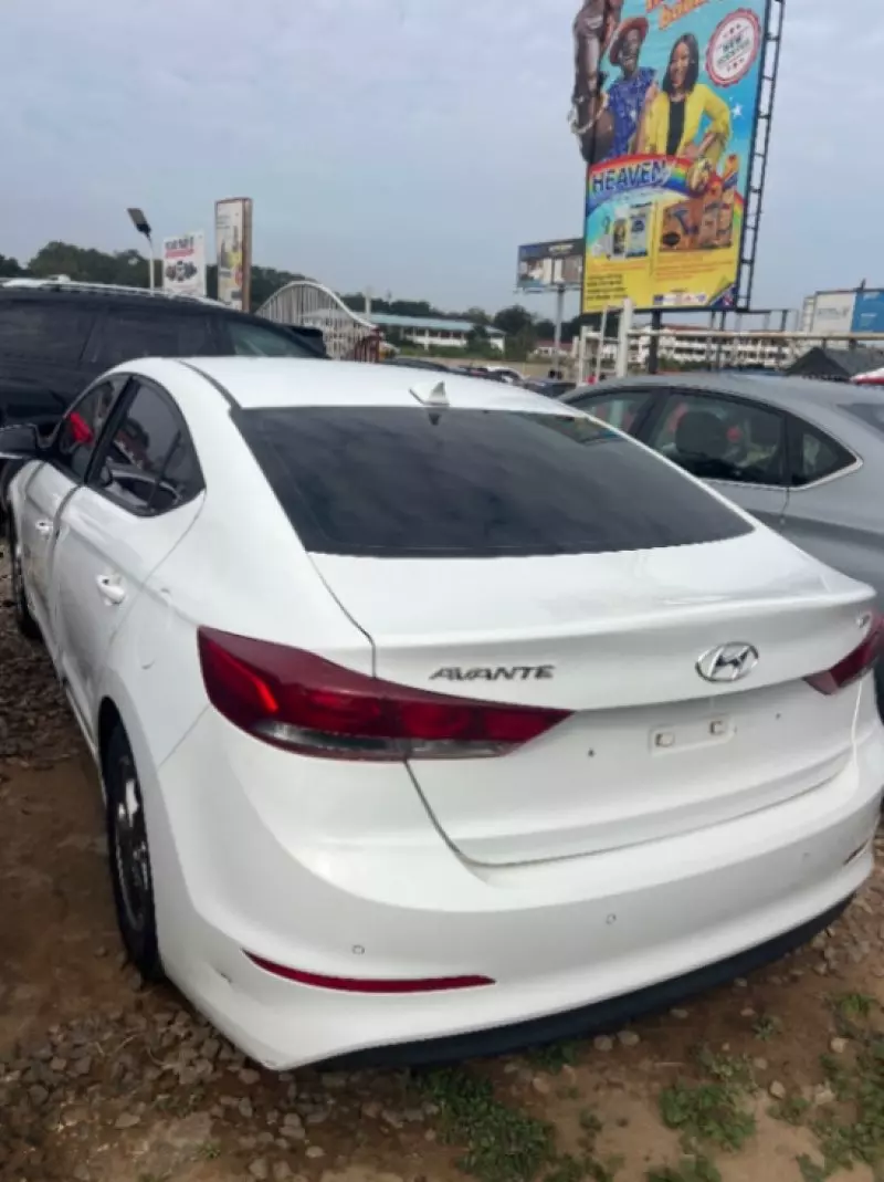 Hyundai Avante - 2016