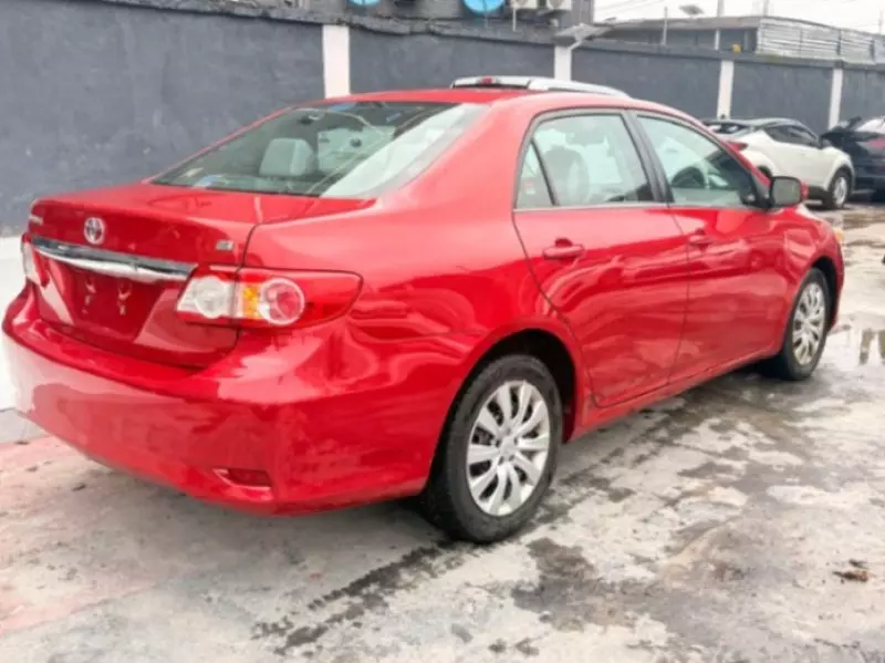 TOYOTA Corolla   - 2013