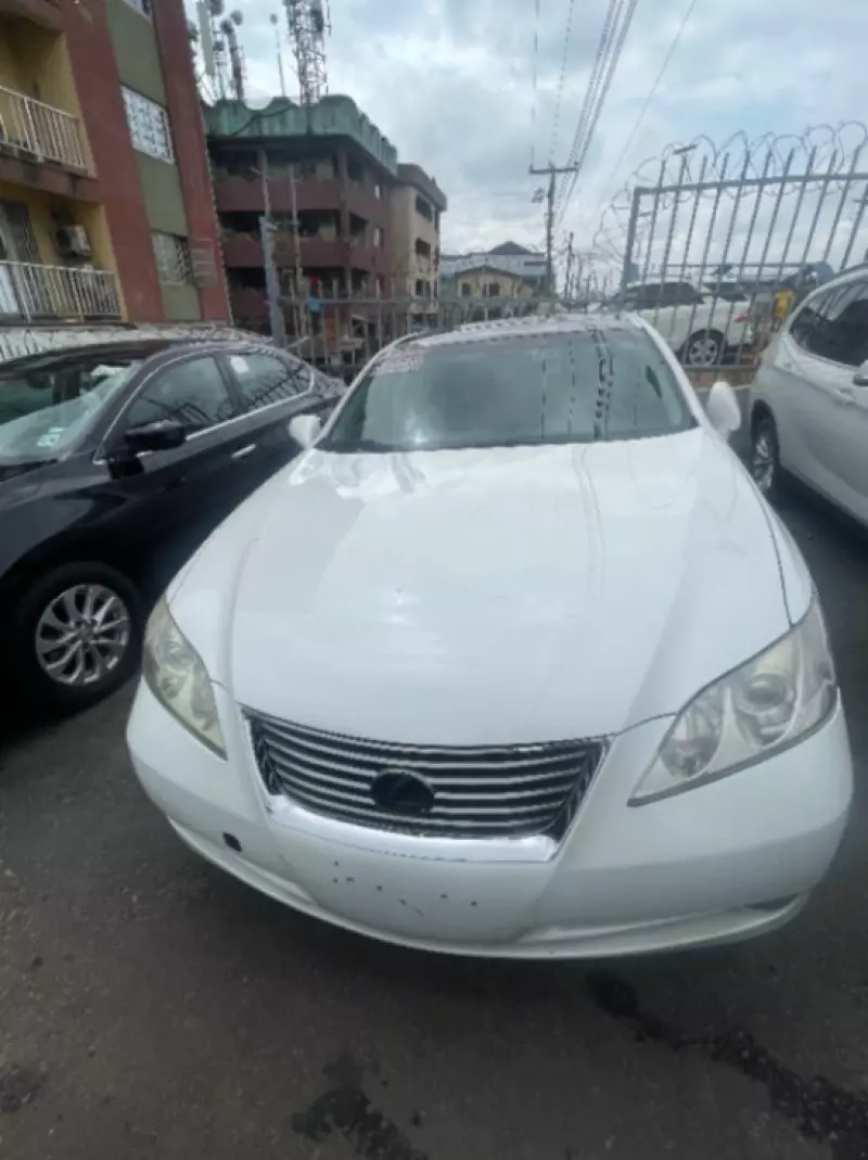 Lexus ES   - 2008