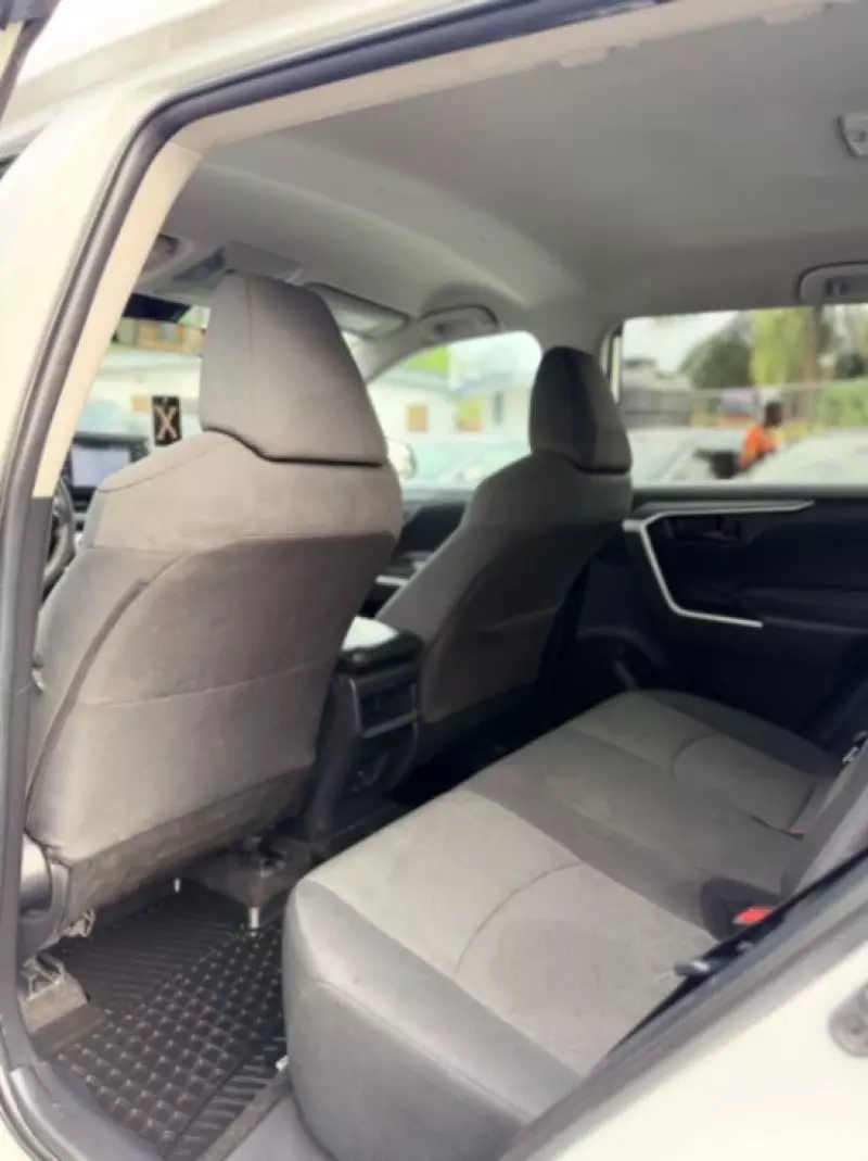 Toyota RAV 4   - 2021