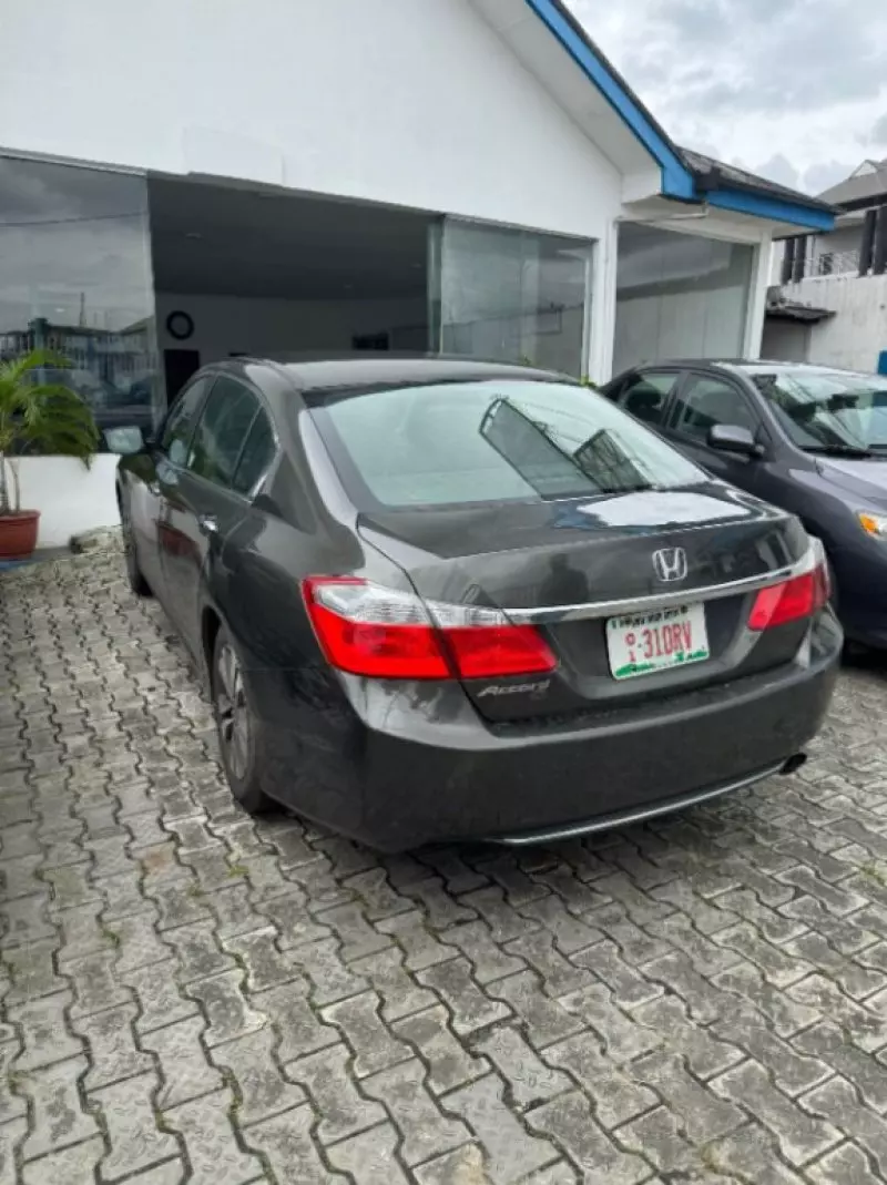 Honda Accord   - 2013