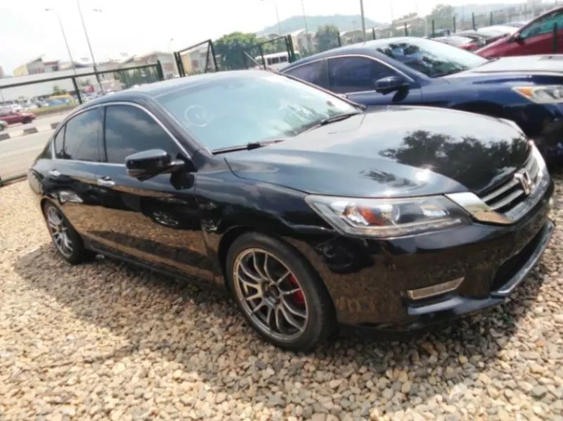 Honda Accord   - 2013
