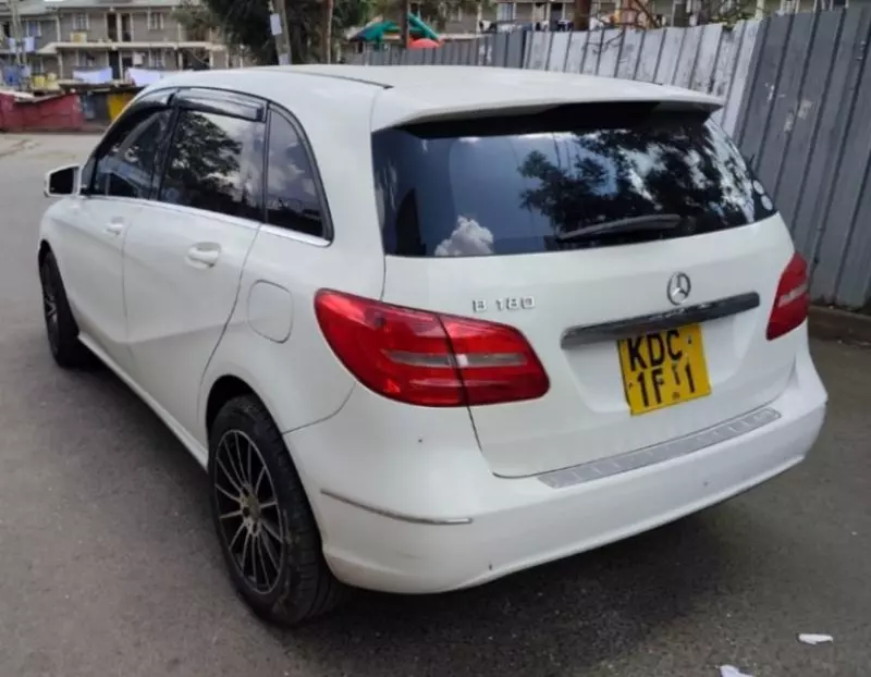 Mercedes-Benz B 180   - 2014