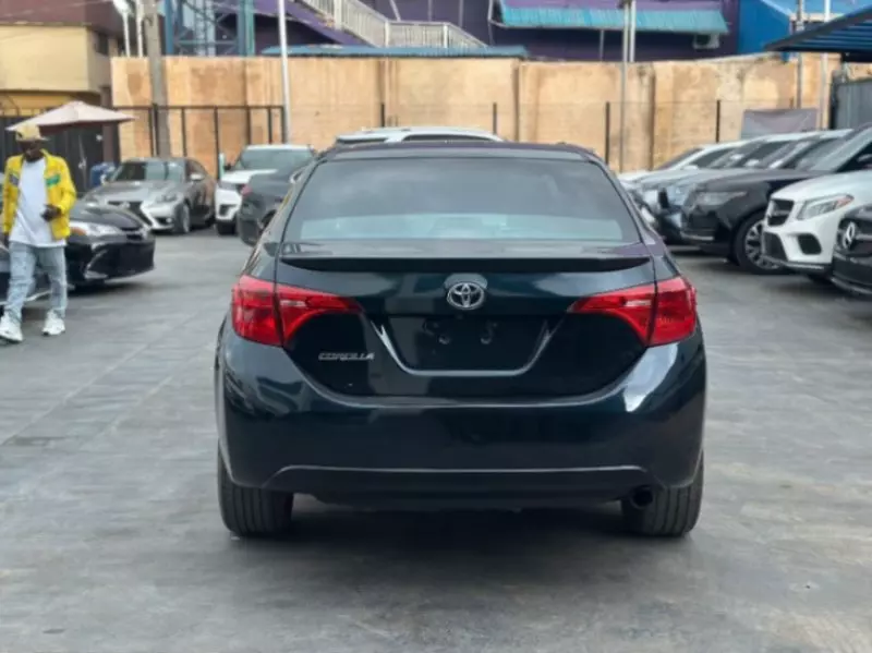 Toyota Corolla   - 2017